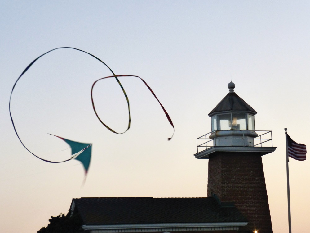 photo contest pick a kite swirls around the surfers museum