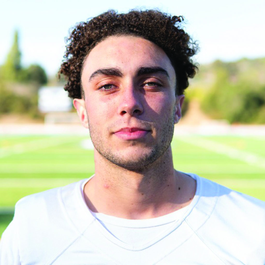 Image for display with article titled Crash Kills Cabrillo Football Player